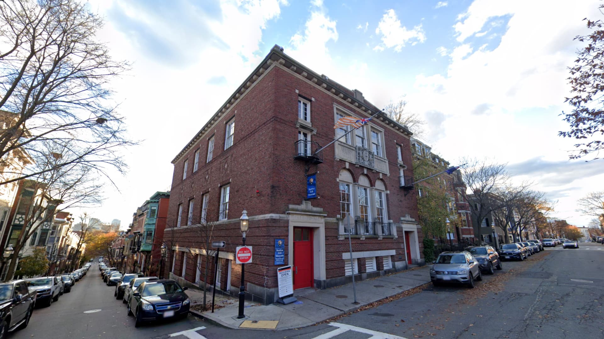 Charlestown movers